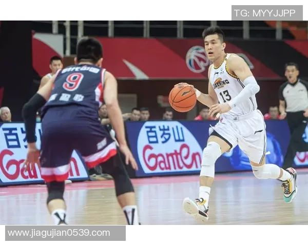 广州篮球队在城市联赛中的耐力表现分析与战术探讨